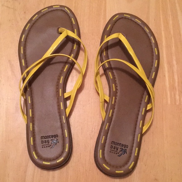 Monterey Bay Shoes - 💰Flip flops